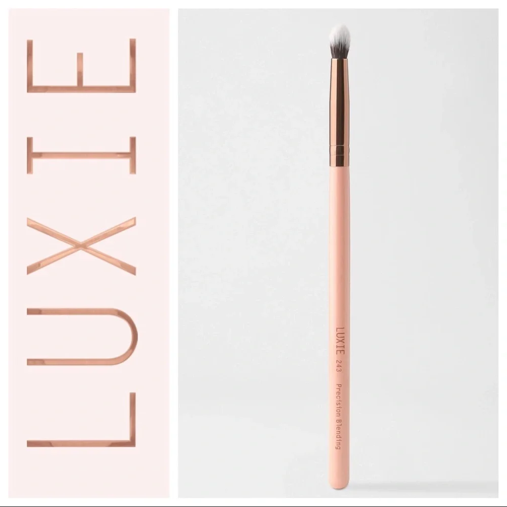 LUXIE EYESHADOW BRUSH 243 PRECISION BLENDING BRUSH ROSE GOLD NWT